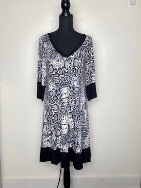 Karen Kane Snake Print V-Neck Casual Dress